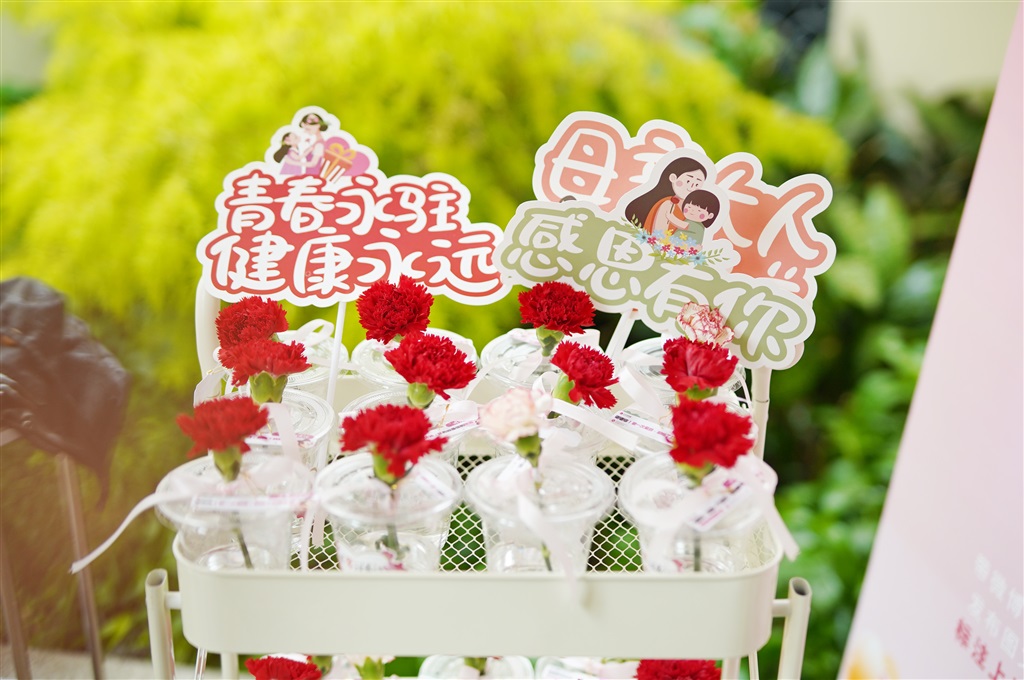一朵红花传递十年，上海人的专属“温馨”浪漫又双叒叕安排上了