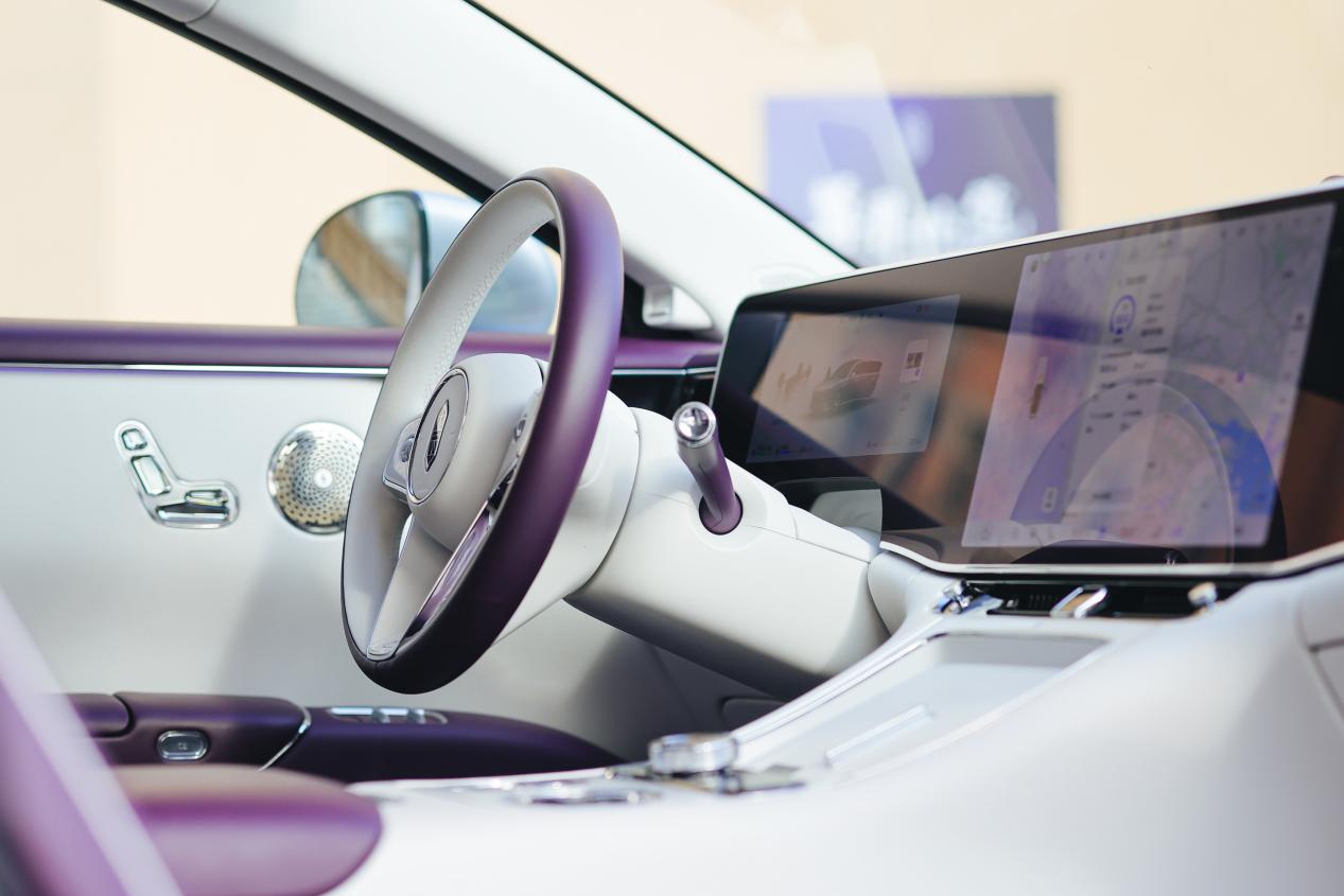 尊界S800登顶销量榜，国产豪车正成为高净值圈层“价值名片”