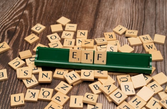 �ٻݽ�أ������ʽ���������1.38���� �۹�ͨETF�ɴ���ѡ��