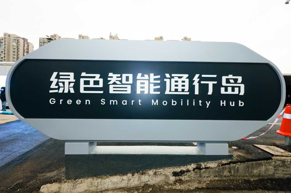 多路玩家掘金Robotaxi万亿市场，曹操出行要用10年实现千亿成交额，小鹏计划明年推三款车型并试运营