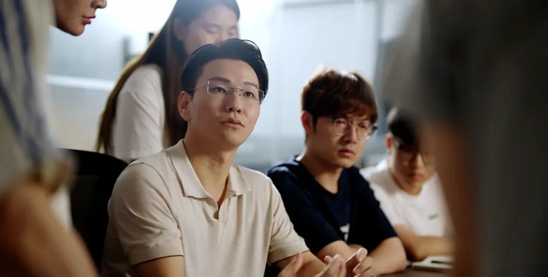 zoty中欧97年安吉小伙白手起家5年做到2500万美金冲上亚马逊大件家具Top