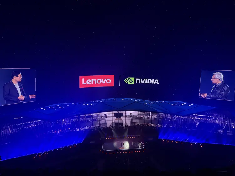 �ȸ���ֵ����ƻ����AI������ģ��+оƬ��˫�ز��컯����