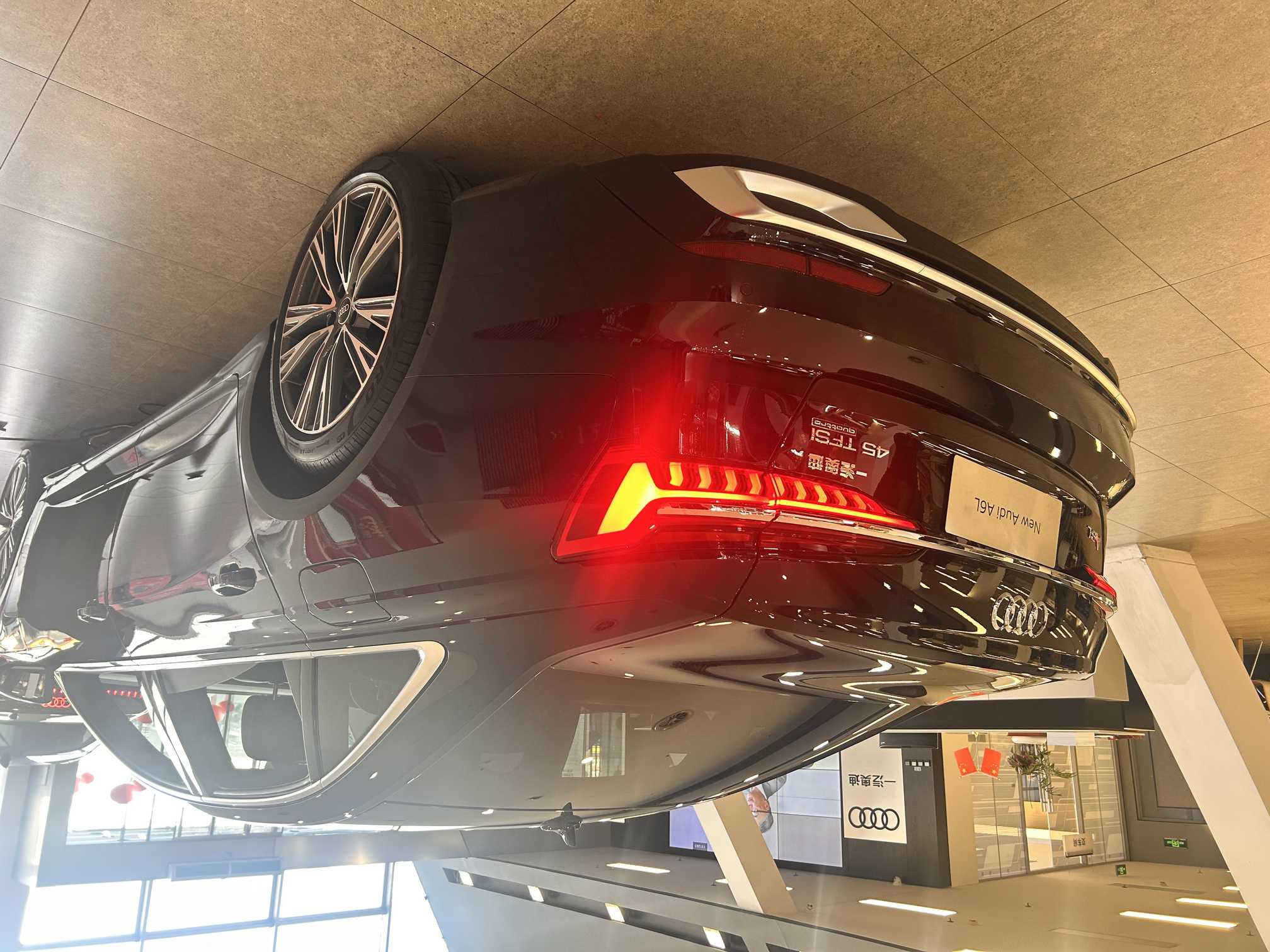 A6L换代倒计时,实探北京奥迪4S店:现款直降超15万元!销售称新车或涨价