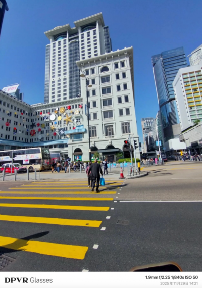 AI眼镜不该是“新物种”而是更好用的“出门必备”(图3)