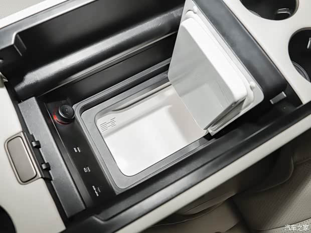 kaiyun体育网页版智己LS8预售权益价2598万元起线控四轮转向空悬纯电续航430km(图24)