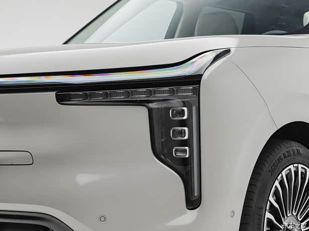 kaiyun体育网页版智己LS8预售权益价2598万元起线控四轮转向空悬纯电续航430km(图10)