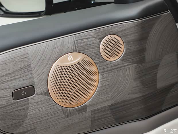 kaiyun体育网页版智己LS8预售权益价2598万元起线控四轮转向空悬纯电续航430km(图23)