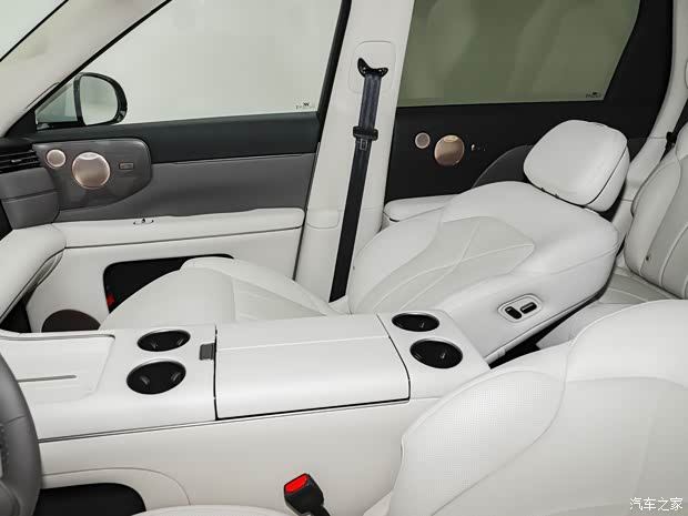 智己LS8预售2598万起线控四轮转向双腔空悬CLTC纯电续航430km(图19)