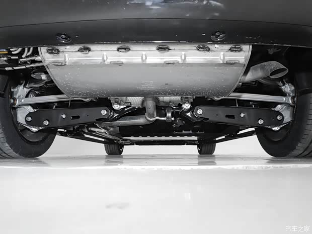 智己LS8预售2598万起线控四轮转向双腔空悬CLTC纯电续航430km(图32)