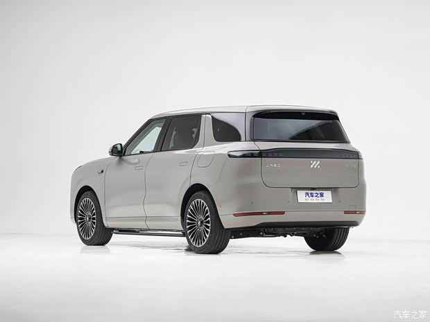 智己LS8预售2598万起线控四轮转向双腔空悬CLTC纯电续航430km(图10)