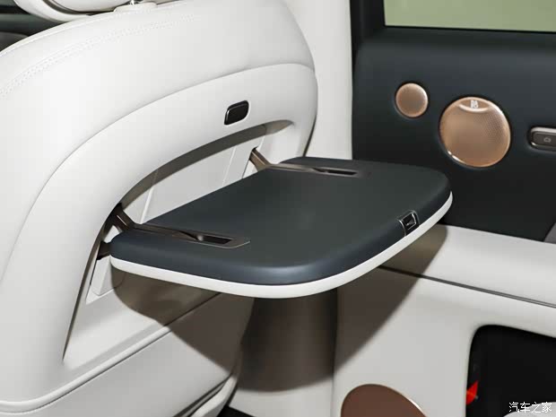 智己LS8预售2598万起线控四轮转向双腔空悬CLTC纯电续航430km(图26)