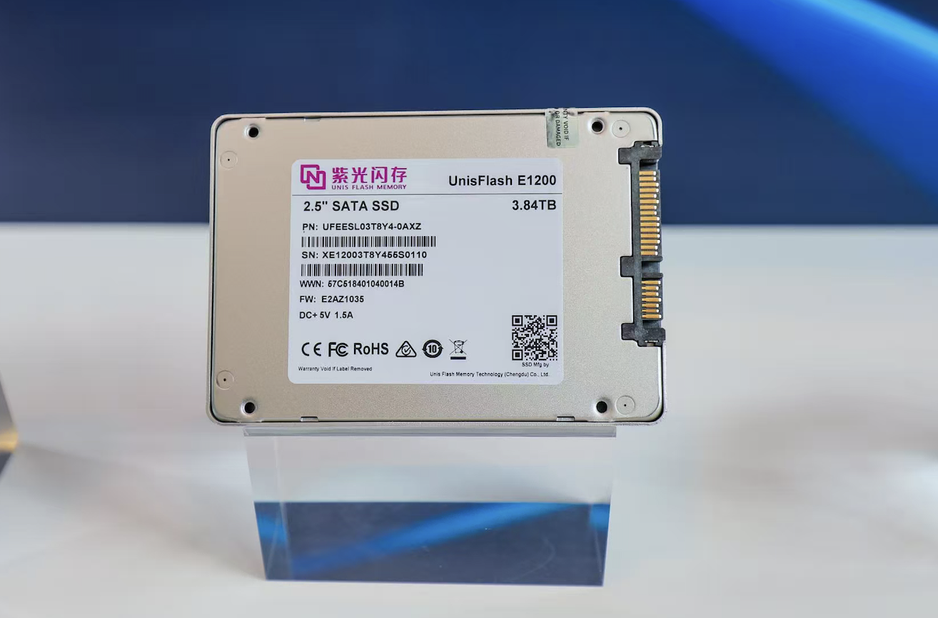 紫光闪芯闪耀亮相CFMS|MemoryS2026并正式发布嵌入式eMMCEC100系列新品(图8)