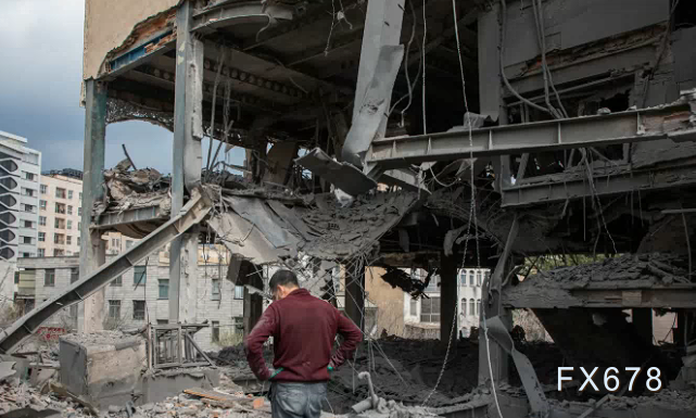 特朗普威胁升级打击伊朗民用设施，民众陷入极度恐惧与不安