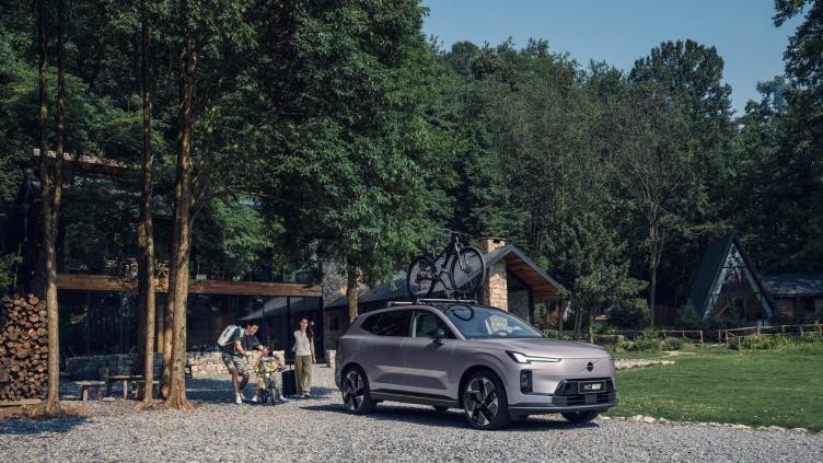 沃尔沃XC7099周年感恩版2499万起正式上市豪华中大型SUV搅局者！(图2)